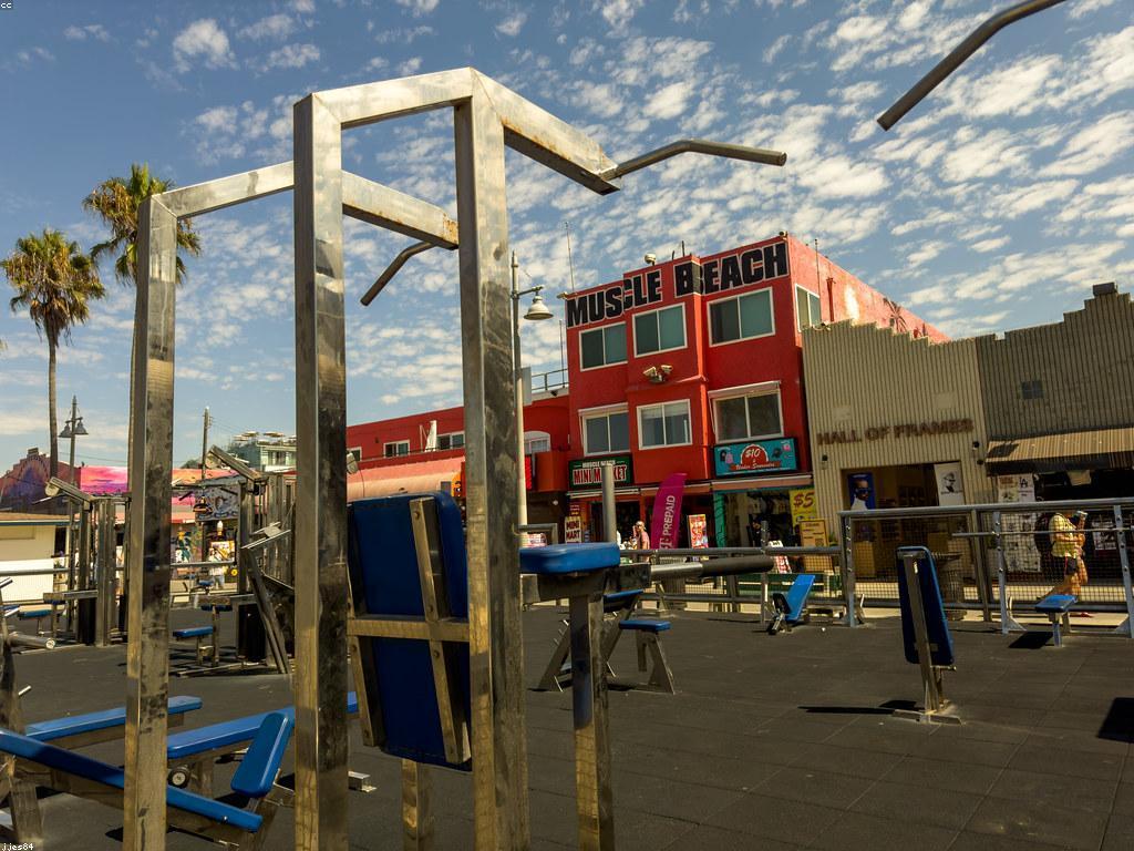 អុបទិច និង យុទ្ធសាស្ត្រ: សំរាប់ ជោគជ័យ ក្នុងពិភពដីសារ