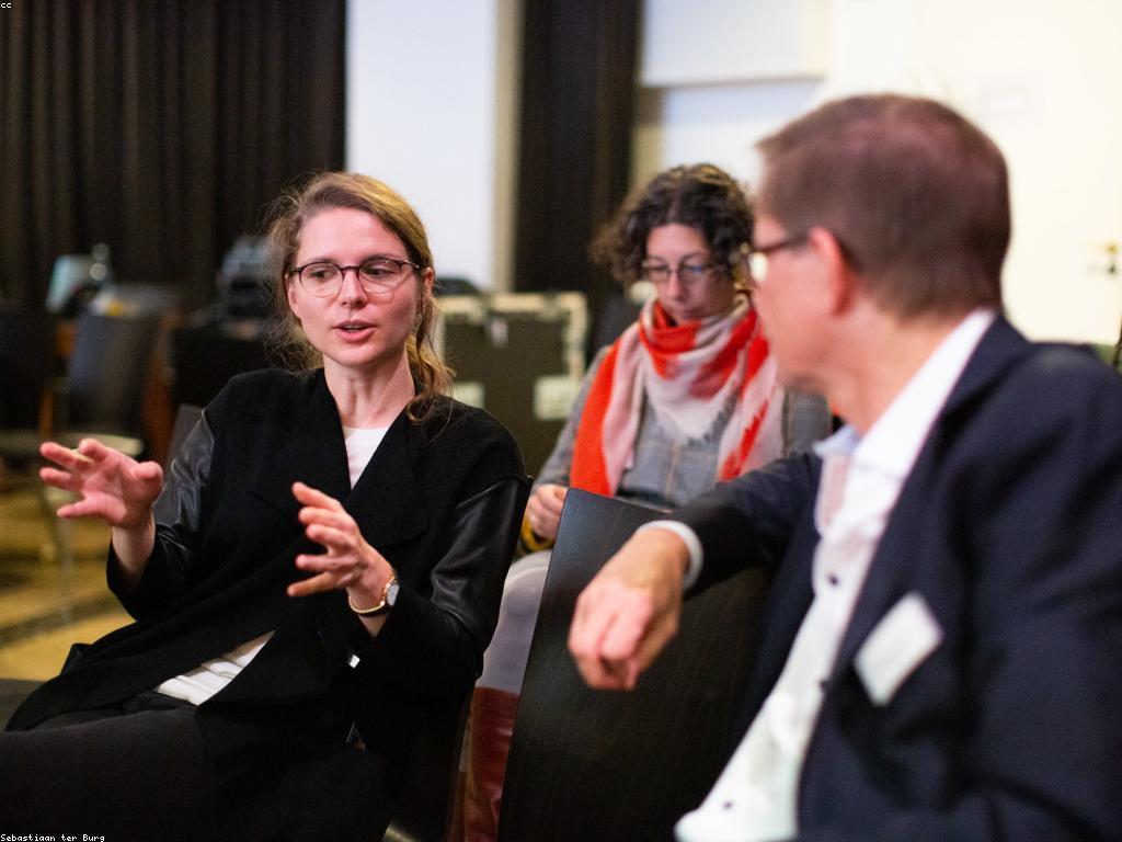 យុទ្ធសាស្ត្រនៃការប្រើប្រាស់អុបទិចក្នុងវិស័យថ្មី